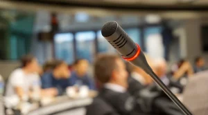 contoh pembukaan public speaking