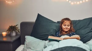 manfaat membaca buku sebelum tidur